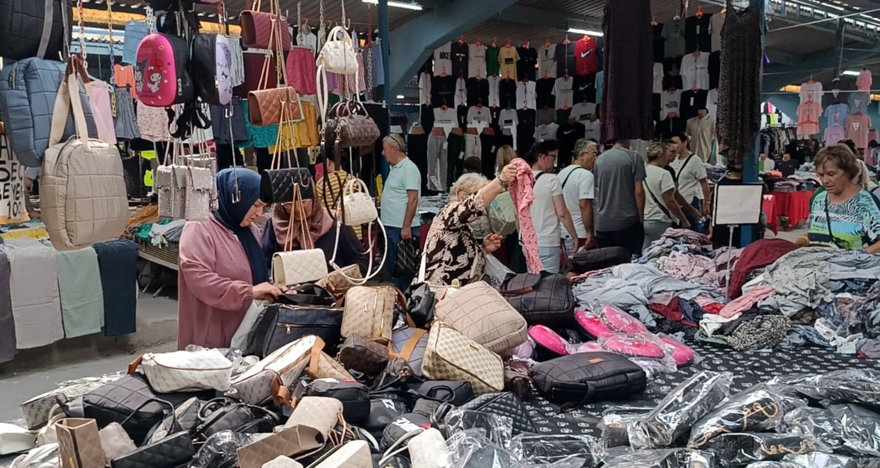 1 bulgar levasi 25 liraya dayandi edirne pazarini turk vatandasi degil yine bulgarlar doldurdu iCUWupDe