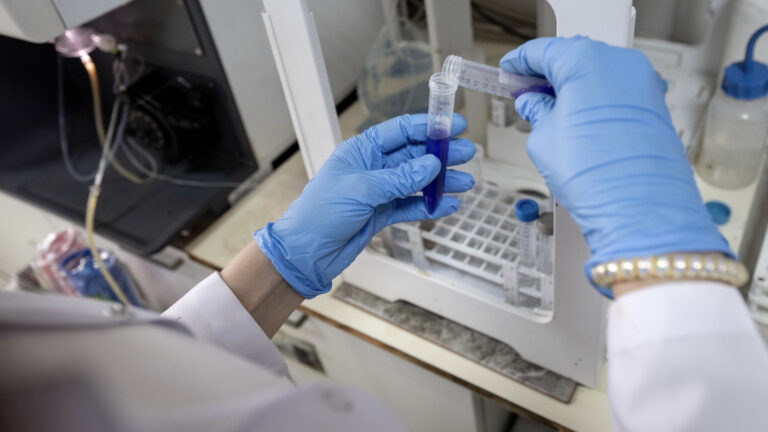 tseden velilere kirtasiye alisverisi uyarisi agir metal ve kimyasal madde testlerinin yapilmis olmasi onem tasiyor QaEjjZTO