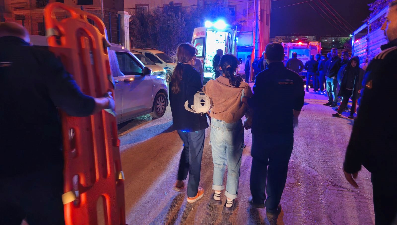 dugun hazirligi yapilan evin tavani coktu 6 yarali 7HwBNcRl.jpg