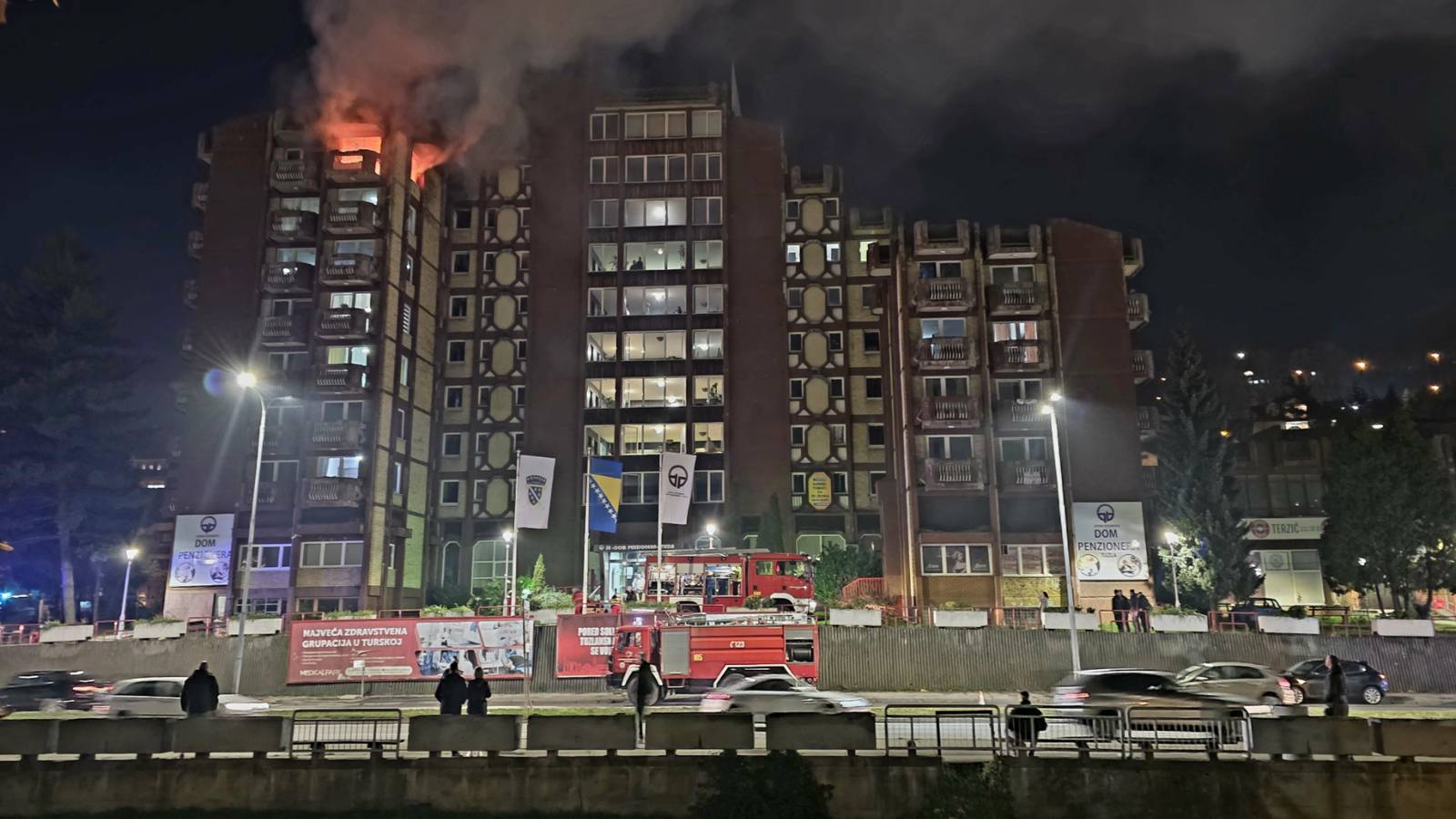 huzurevinde yangin felaketi 10 kisi hayatini kaybetti 20 kisi yaralandi nAPjNONc.png