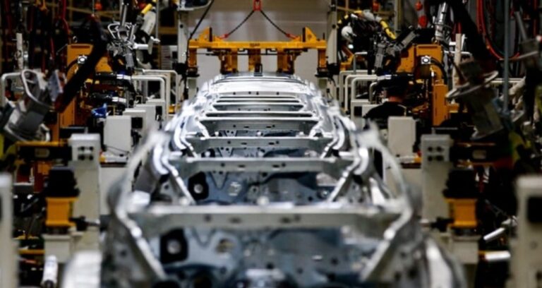 otomotiv-uretimi-kasimda-rekor-kirdi-49AfcIAO.jpg