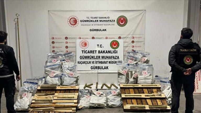 gumruklerde-dev-darbe-iki-ilde-milyonluk-uyusturucu-yakalandi-laWz5JKZ.jpg