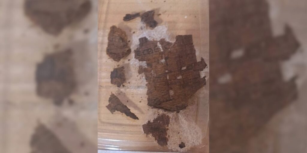 antik-mezardan-2-bin-800-yillik-destanin-parcasi-cikti-8Vv2x5ak