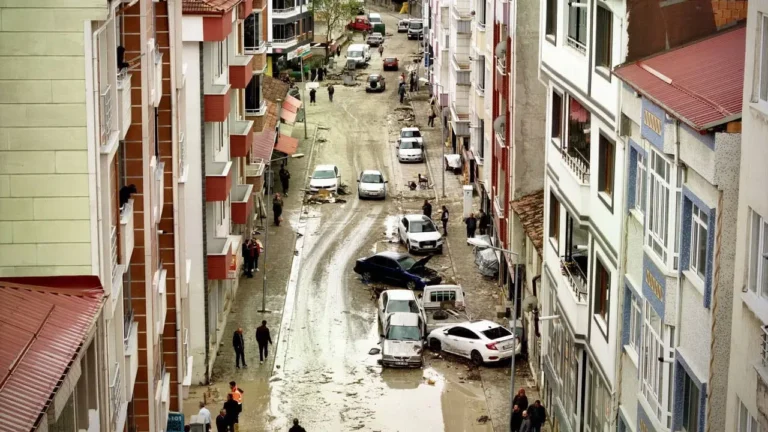 afaddan-samsundaki-sel-icin-acil-yardim-odenegi-lbuKmwxa